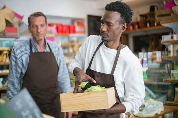 Découvrez les clés pour réussir une pâte à choux légère et savoureuse : irrésistibles gougères au fromage !